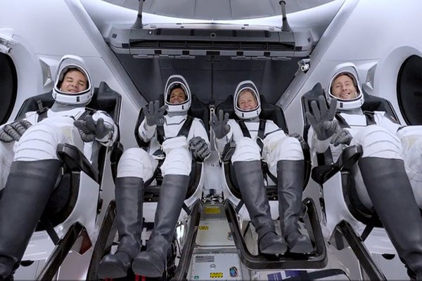 18 दिन अंतरिक्ष में बिताने के बाद आज धरती पर कदम रखेंगे भारतीय अंतरिक्ष यात्री शुभांशु शुक्ला