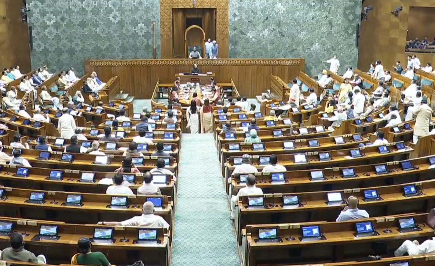 मानसून सत्र 2025 अनिश्चितकाल के लिए स्थगित, दोनों सदनों में कई अहम विधेयक पारित