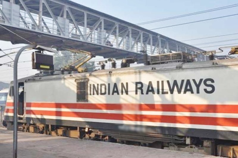 झारखंड में कुड़मी आंदोलन से रेल सेवाएं ठप, कई ट्रेनें रद्द, रूट बदले