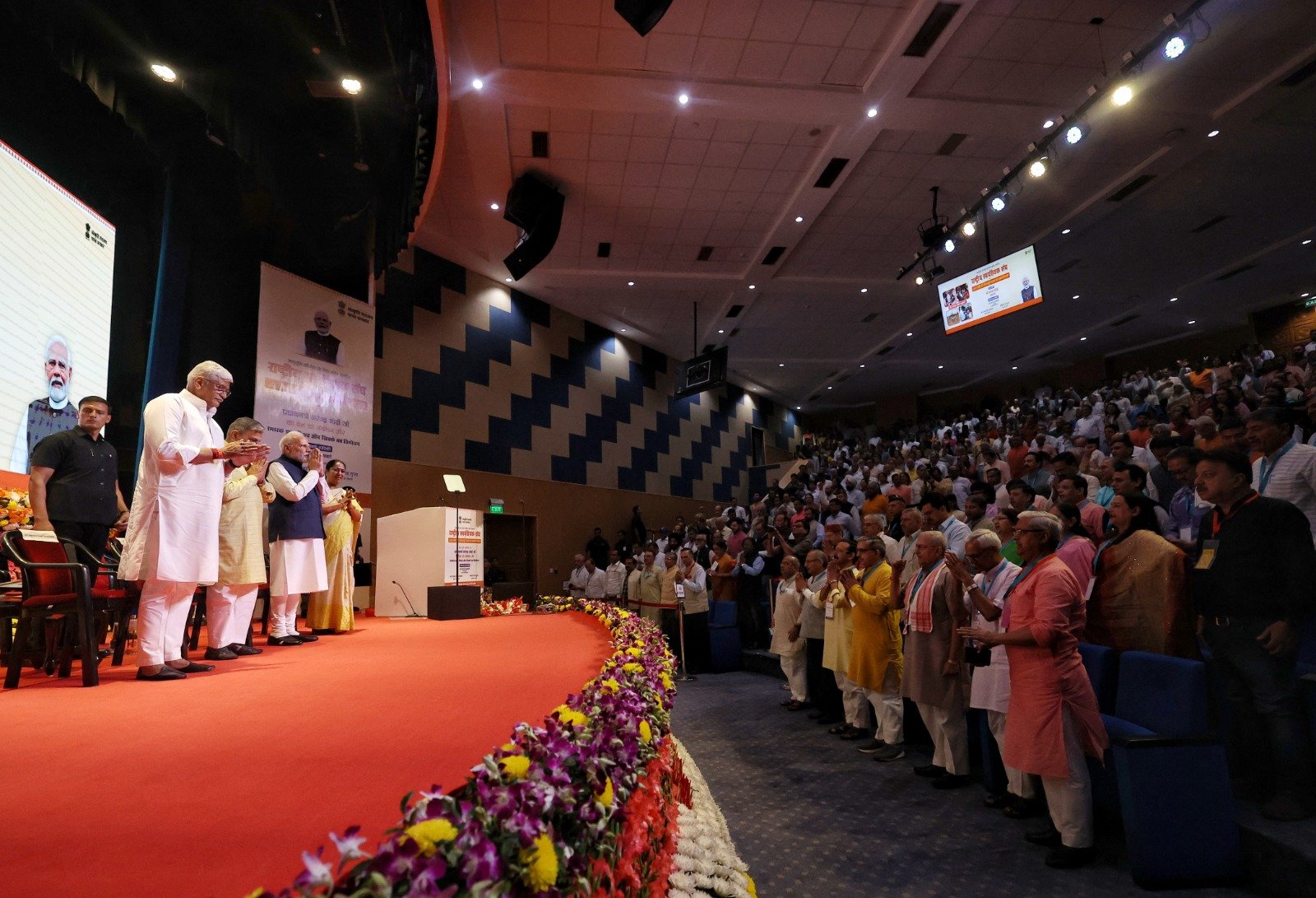 आरएसएस की शताब्दी पर पीएम मोदी ने स्वयंसेवकों को सराहा, कहा- ‘राष्ट्र प्रथम’ की भावना से किया राष्ट्रनिर्माण