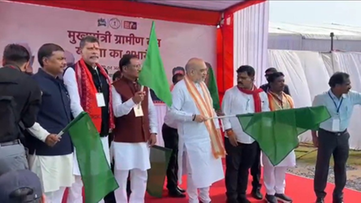 बस्तर में विकास की नई राह: नक्सल प्रभावित गांवों में शुरू हुई मुख्यमंत्री ग्रामीण बस सेवा