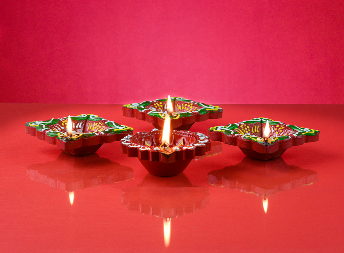Diwali: पांच दिवसीय दिवाली उत्सव की शुरुआत, धनतेरस को लेकर बाजार की रौनक बढ़ी