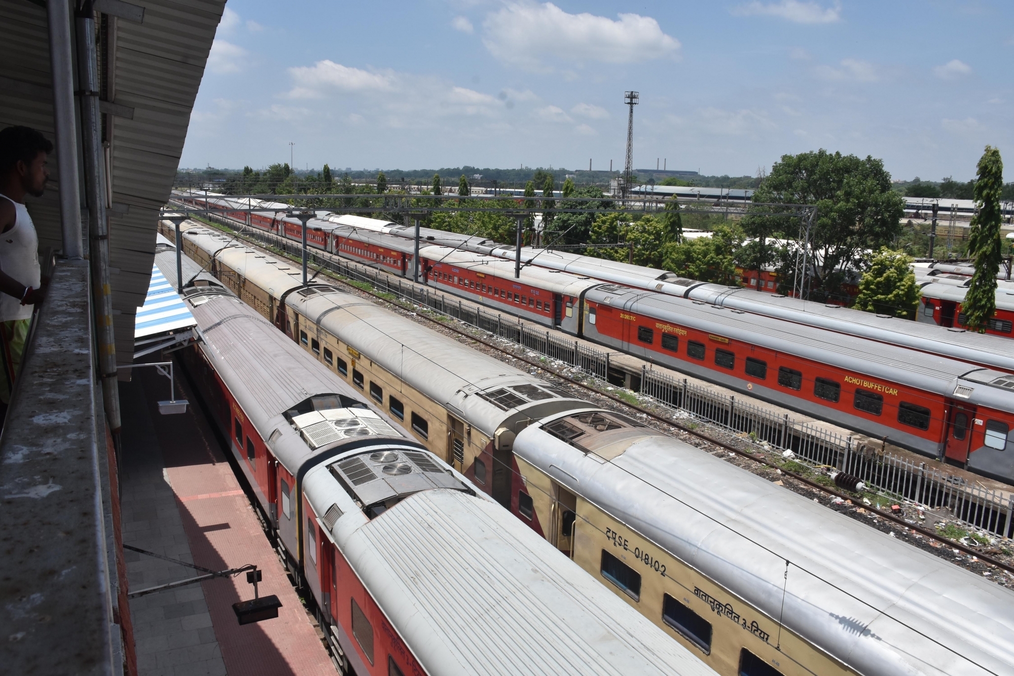 Chhattisgarh: बिलासपुर में पैसेंजर ट्रेन और मालगाड़ी आमने-सामने से टकराई, कई घायल