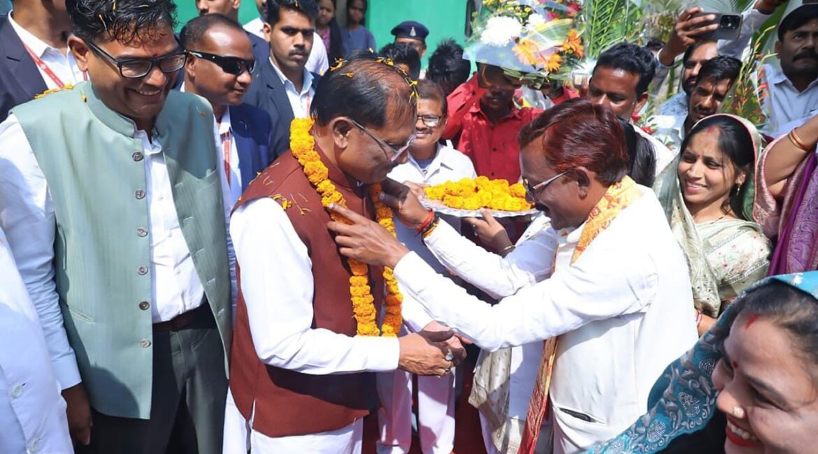 नगरीय निकायों में ऐतिहासिक जनादेश का एक वर्ष: सुशासन, पारदर्शिता और विकास पर जनता की मुहर — मुख्यमंत्री श्री विष्णु देव साय