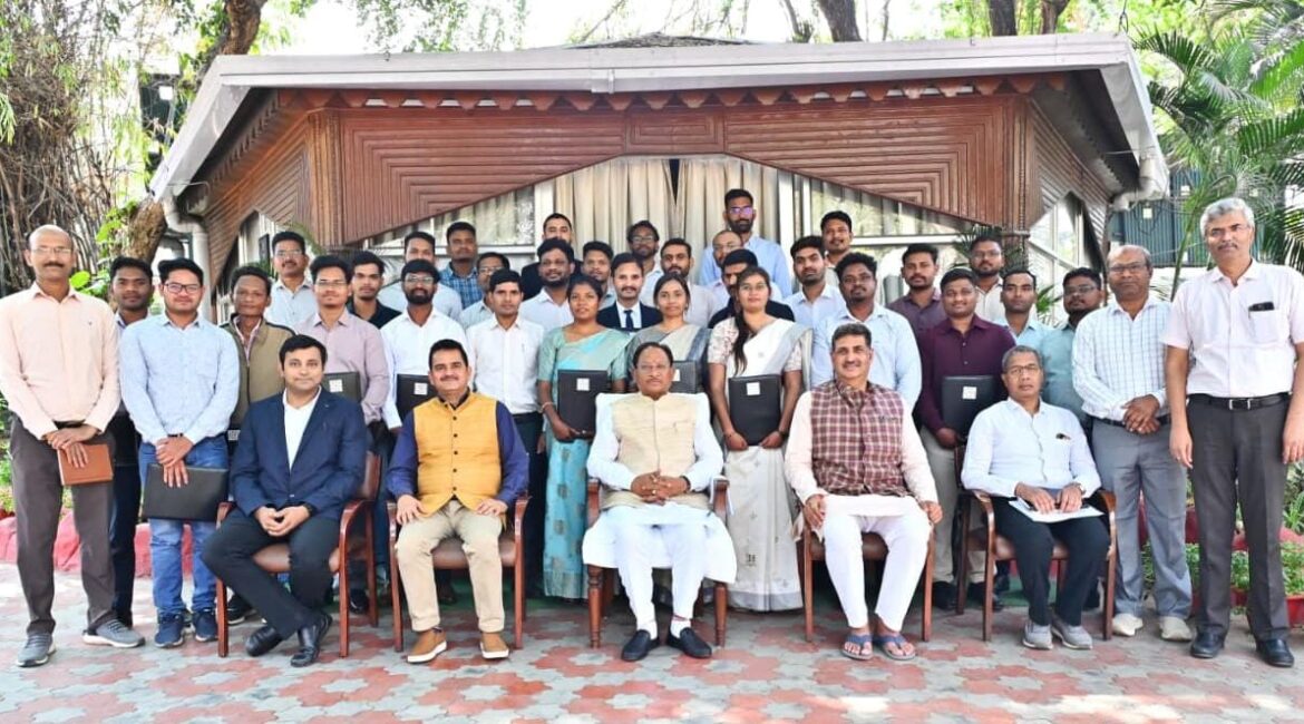 खनिज संपदा से समृद्ध छत्तीसगढ़ के विकास में निभाएं अहम भूमिका : मुख्यमंत्री श्री साय