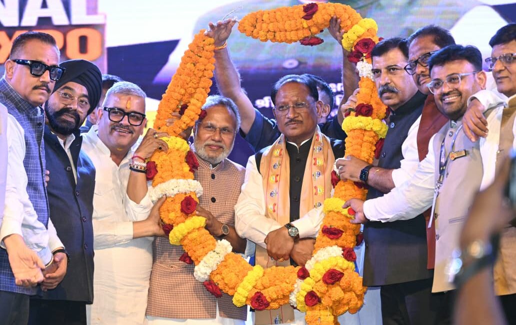विकसित भारत के संकल्प के साथ विकसित छत्तीसगढ़ की ओर तेजी से बढ़ रहा प्रदेश : व्यापार एवं उद्योग के लिए छत्तीसगढ़ में बना है अनुकूल माहौल – मुख्यमंत्री श्री विष्णुदेव साय
