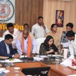 कलेक्टर ने जनदर्शन में गंभीरता से सुनी नागरिकों की समस्याएं