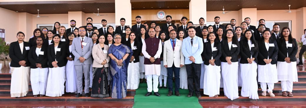 प्रशिक्षु न्यायाधीश लोकतंत्र के तीसरे स्तंभ के रूप में निभाएंगे महत्वपूर्ण भूमिका : मुख्यमंत्री श्री साय