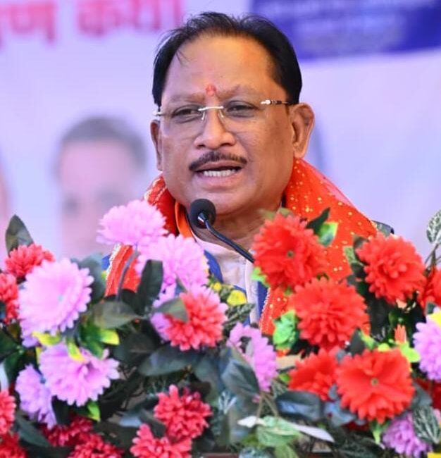 मुख्यमंत्री श्री साय ने जुनवानी नर्मदा धाम में की पंच कुंडीय श्री रुद्र महायज्ञ की परिक्रमा