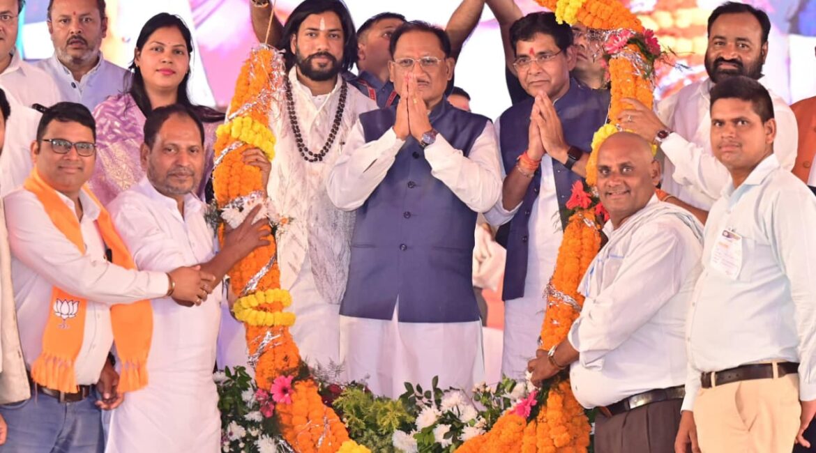  किसानों की खुशियों भरी होली के बाद अब भूमिहीन कृषि श्रमिकों की नवरात्रि भी हुई समृद्ध