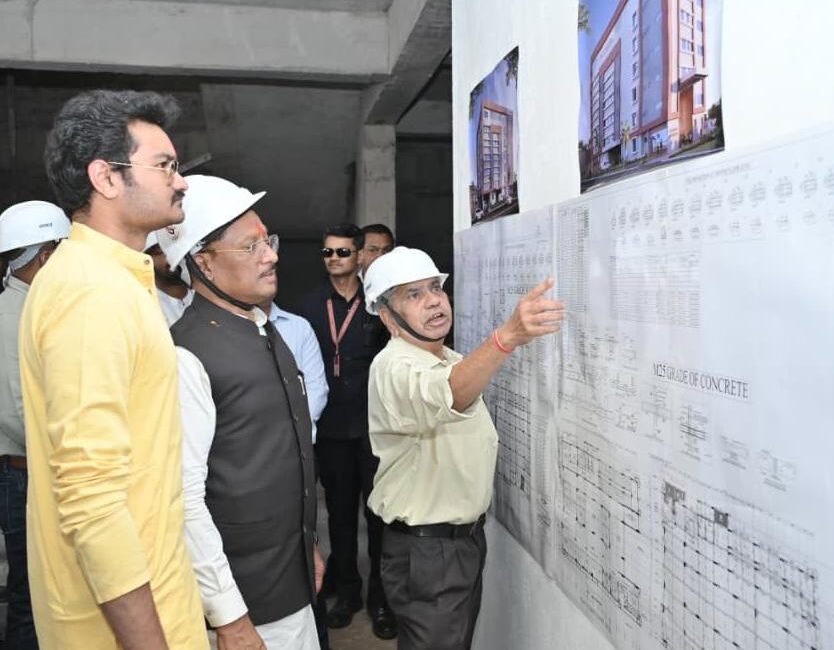  मुख्यमंत्री श्री विष्णुदेव साय ने किया निर्माणाधीन जगदेव राम उरांव कल्याण आश्रम चिकित्सालय का अवलोकन