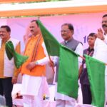 प्रदेश की लाइफलाइन हुई सशक्त: मुख्यमंत्री श्री विष्णुदेव साय ने 370 नई एम्बुलेंस को दिखाई हरी झंडी