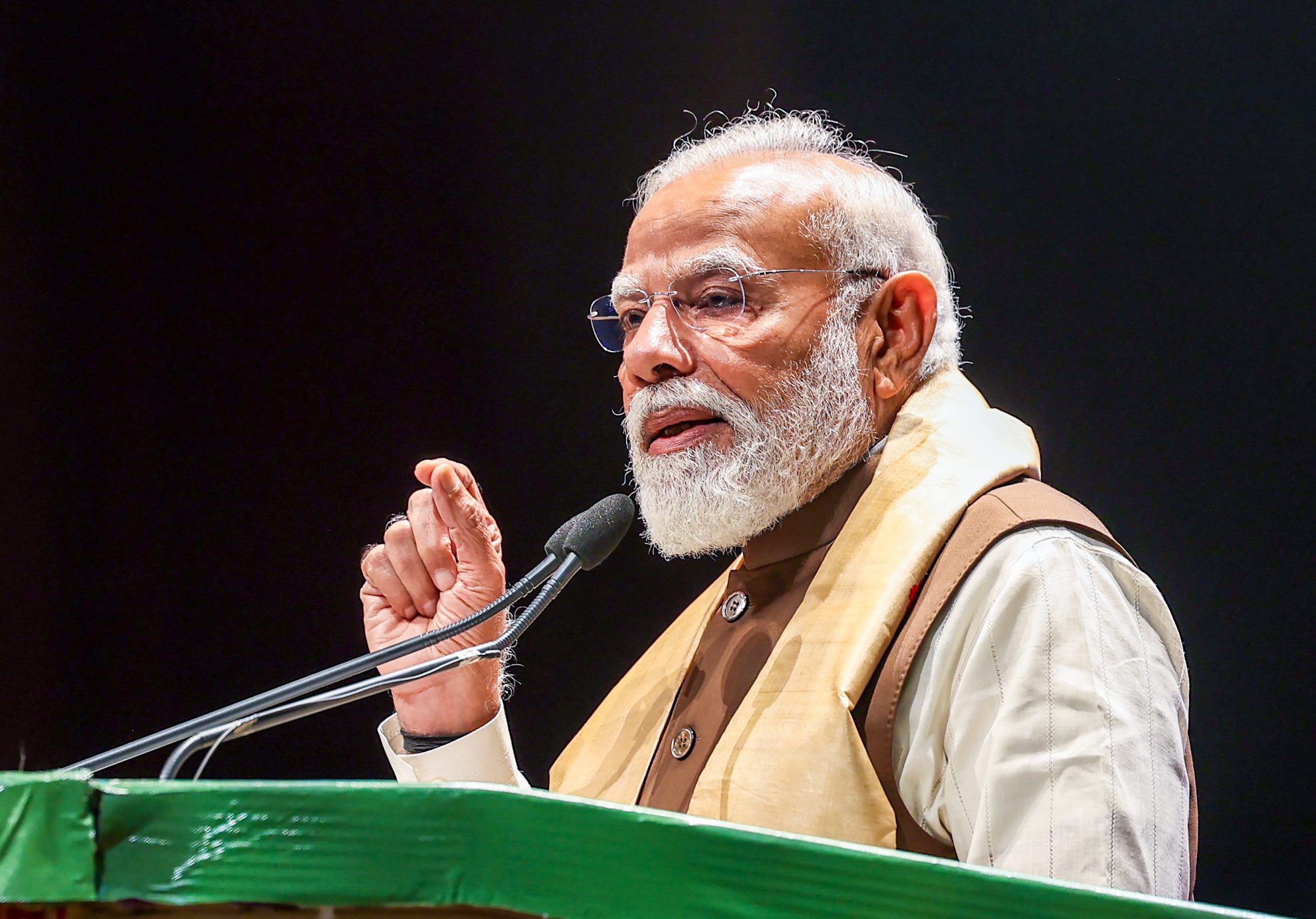 पीएम मोदी ने वैश्विक निवेशकों से भारत के पावर सेक्टर में निवेश करने का किया आह्वान