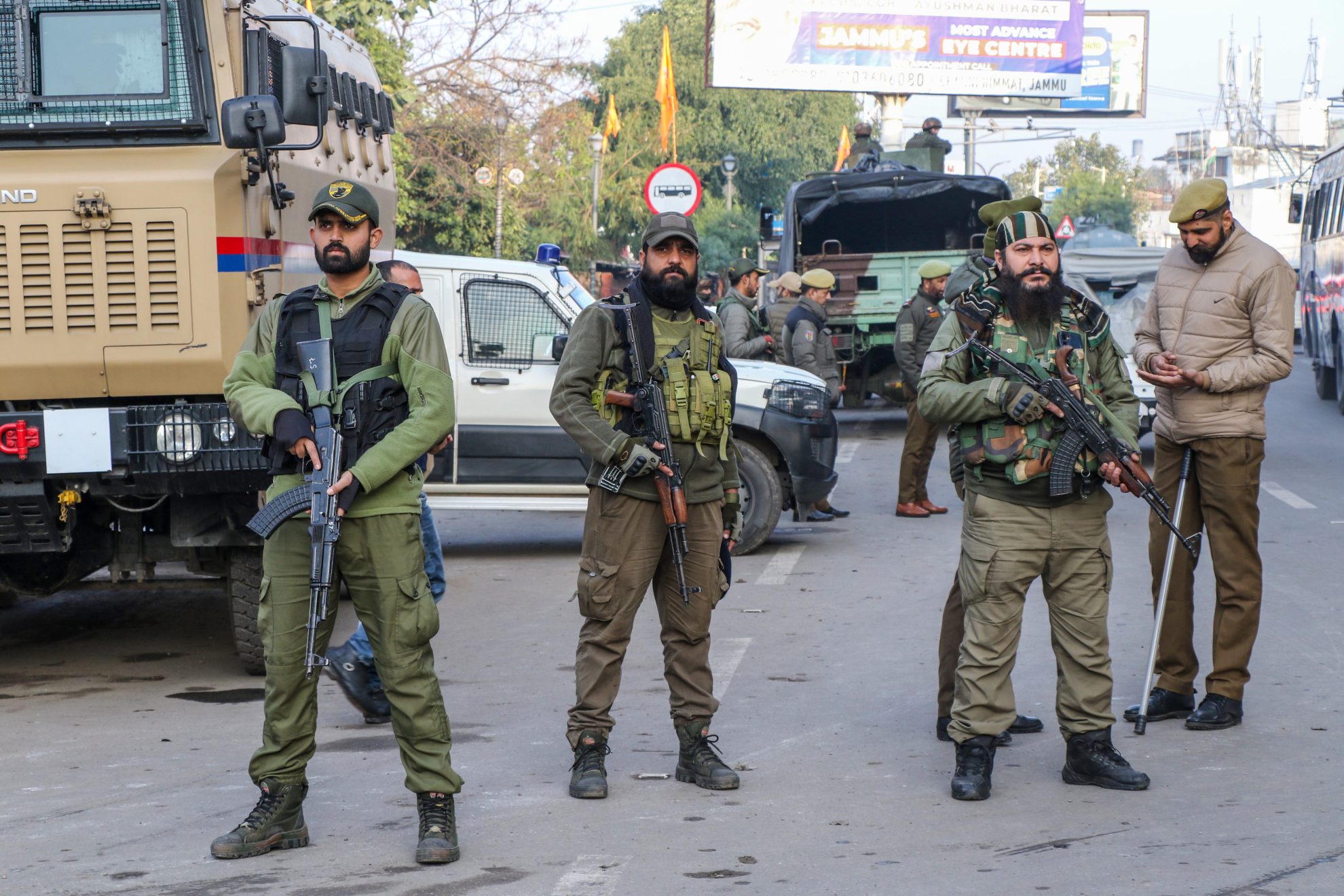 एलओसी पर घुसपैठ की कोशिश नाकाम, व्हाइट नाइट कॉर्प्स के जवान अलर्ट