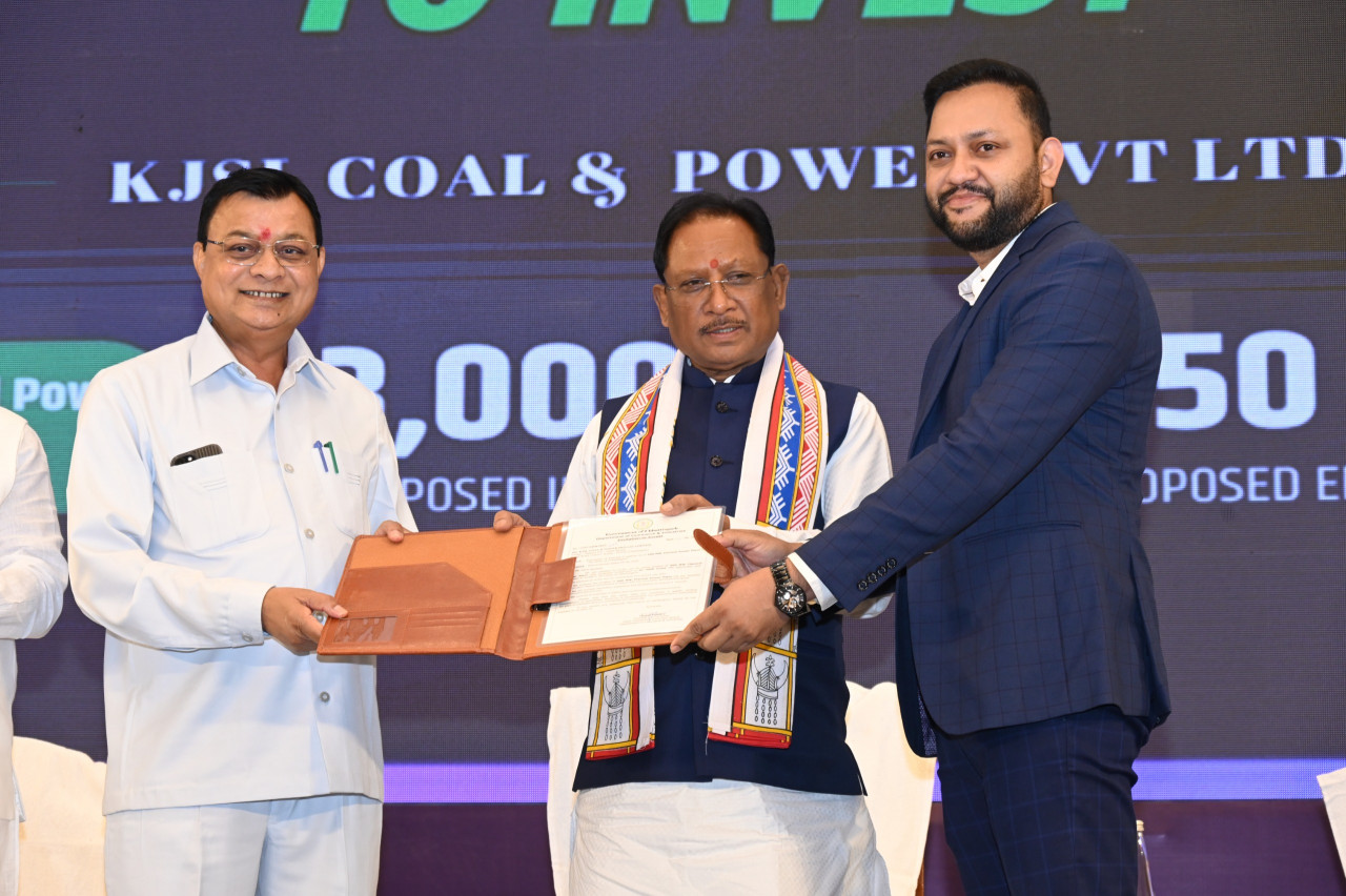 विशेष लेख : उद्योग और श्रम विभाग के आपसी समन्वय से संवर रहा है – छत्तीसगढ़