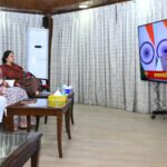 मुख्यमंत्री श्री विष्णुदेव साय ने आज राजधानी रायपुर स्थित मुख्यमंत्री निवास में प्रधानमंत्री श्री नरेंद्र मोदी के नारी शक्ति वंदन अधिनियम के सम्बन्ध में राष्ट्र के नाम प्रसारित संबोधन का श्रवण किया