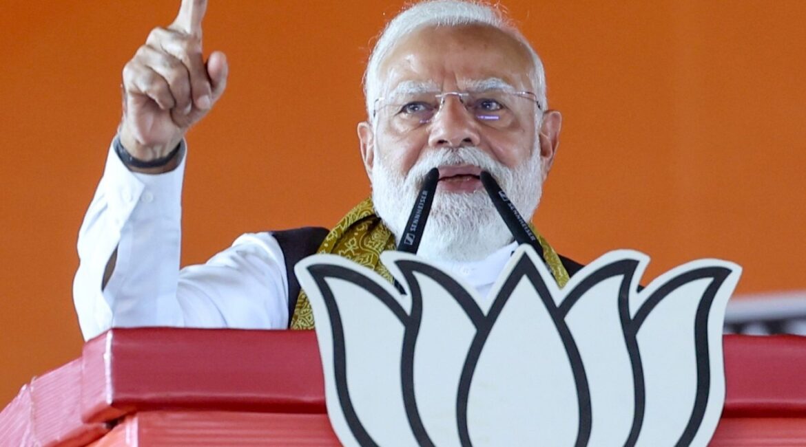 ‘सबका साथ, सबका विकास और लूट का हिसाब होगा’: बीरभूम में पीएम मोदी का टीएमसी पर हमला