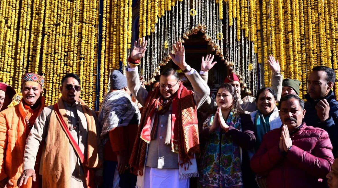 बाबा केदारनाथ धाम के खुले कपाट, सीएम धामी ने पहुंच कर प्रदेश की सुख-समृद्धि की कामना की