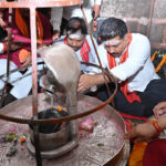 उप मुख्यमंत्री श्री विजय शर्मा, वन मंत्री श्री केदार कश्यप एवं सांसद श्री संतोष पाण्डेय ने भोरमदेव मंदिर में की पूजा-अर्चना