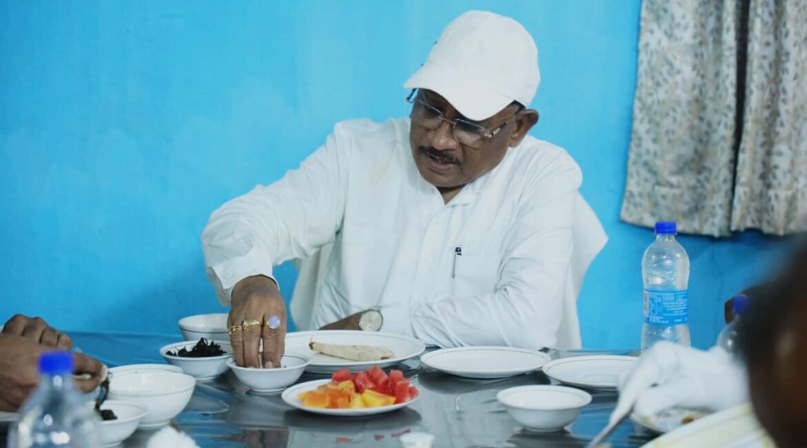  सुशासन तिहार : मुख्यमंत्री श्री विष्णु देव साय ने बैगा समाज के साथ किया सामूहिक भोजन, आत्मीय संवाद से मजबूत हुआ विश्वास