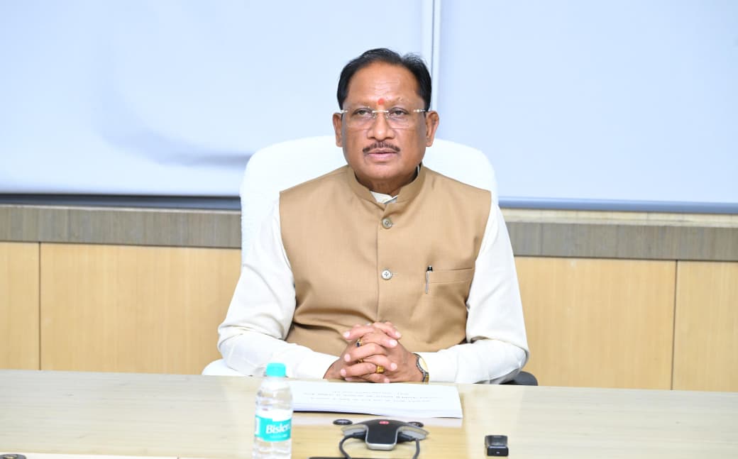 मुख्यमंत्री श्री विष्णु देव साय ने दिखाई संवेदनशील और जिम्मेदार प्रशासनिक कार्यशैली : ईंधन बचत, समय प्रबंधन और सुशासन का समन्वित मॉडल बनी समीक्षा बैठक