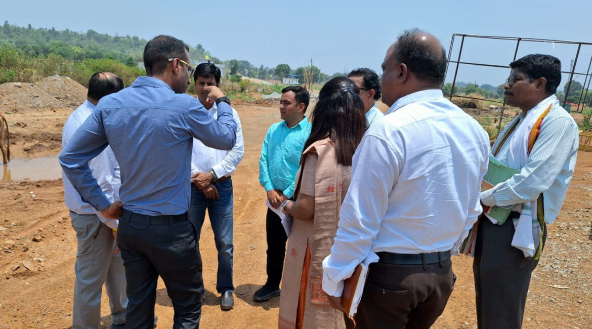 लोक निर्माण विभाग के सचिव ने केशकाल घाट बायपास रुट का किया निरीक्षण, तत्काल काम शुरू करने के दिए निर्देश
