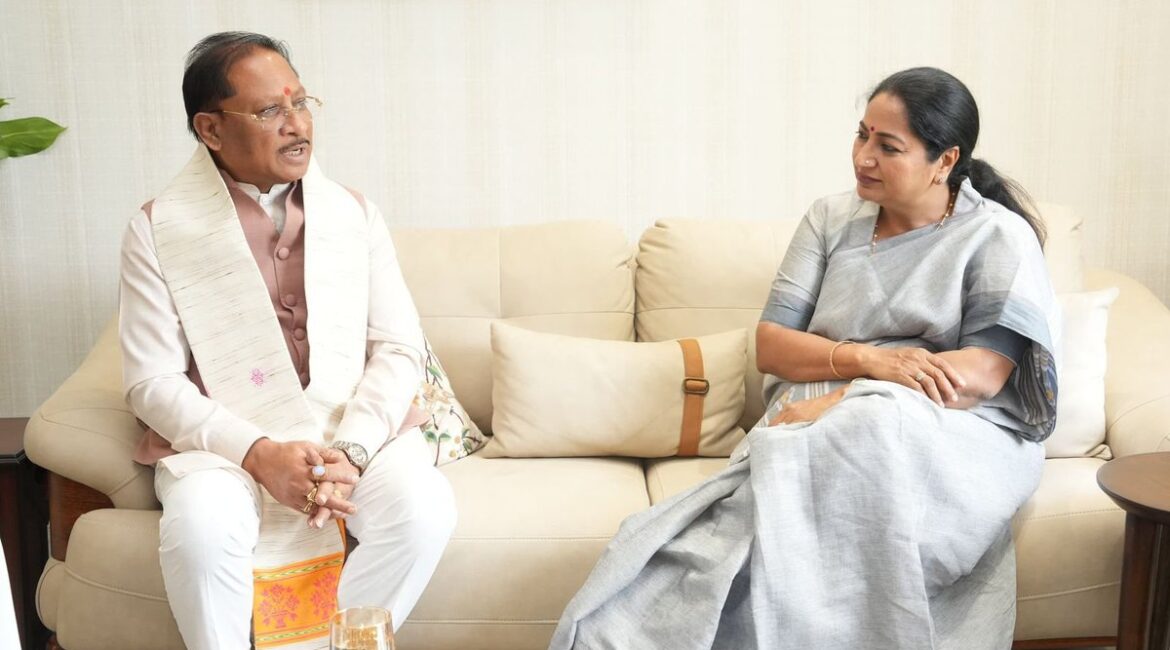 नई दिल्ली में मुख्यमंत्री विष्णु देव साय ने दिल्ली की मुख्यमंत्री रेखा गुप्ता से की सौजन्य भेंट