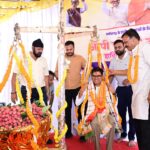 जन्मदिवस पर मौसमी फलों और लड्डू से तौले गए वित्त मंत्री श्री ओपी चौधरी