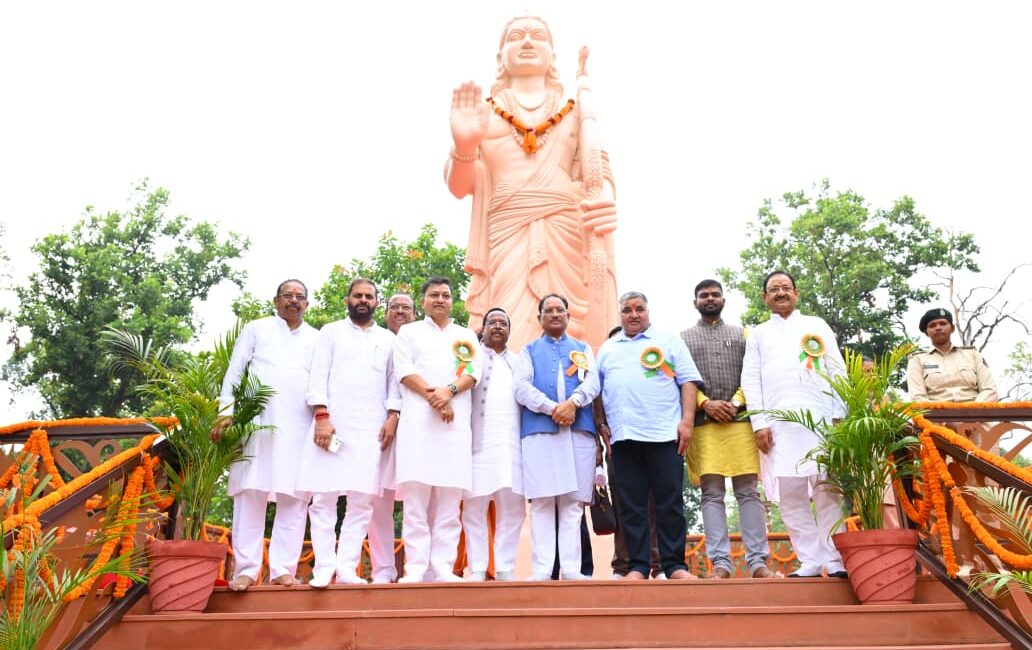 मातृशक्ति एवं प्रकृति के प्रति श्रद्धा का अनुपम संगम : मुख्यमंत्री श्री विष्णु देव साय ने