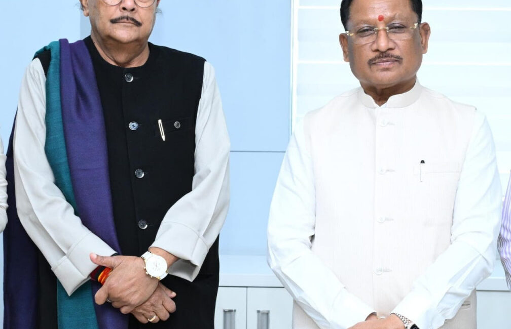 मुख्यमंत्री श्री विष्णु देव साय से झारखंड के वित्त मंत्री श्री राधाकृष्ण किशोर ने की सौजन्य भेंट