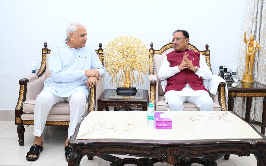 मुख्यमंत्री श्री विष्णुदेव साय से लघु उद्योग भारती के प्रतिनिधिमंडल ने की सौजन्य मुलाकात: 14वें इंडिया इंडस्ट्रियल फेयर की तैयारियों पर हुई चर्चा