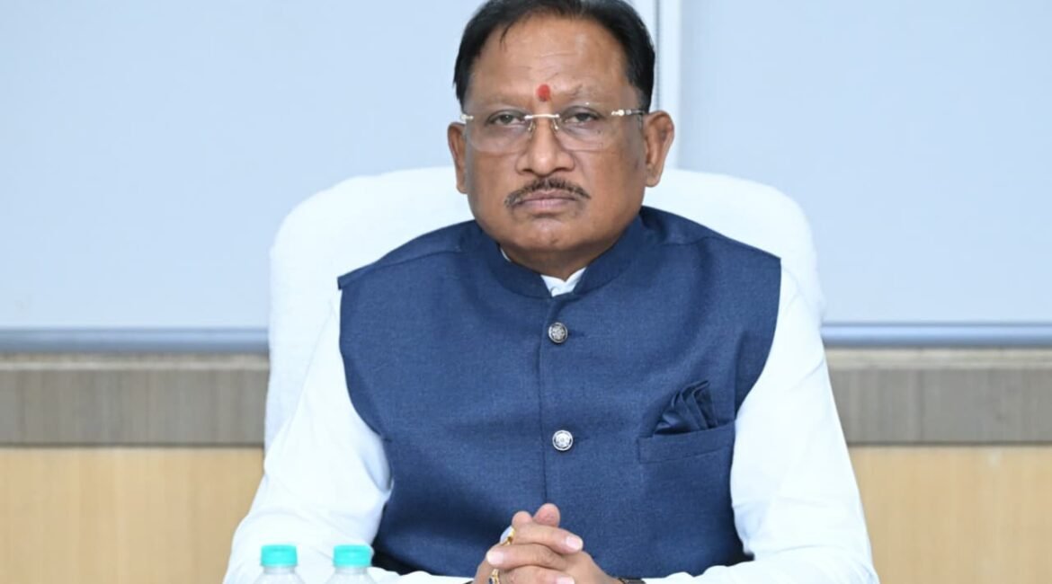  शासन की जनकल्याणकारी योजनाओं का करें समयबद्ध क्रियान्वयन , प्रत्येक पात्र व्यक्ति को मिले शासन की योजनाओं का लाभ : मुख्यमंत्री श्री विष्णुदेव साय