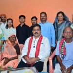 तीन बहनों ने एक साथ पास की नीट परीक्षा, उप मुख्यमंत्री श्री विजय शर्मा ने घर पहुंचकर दी बधाई