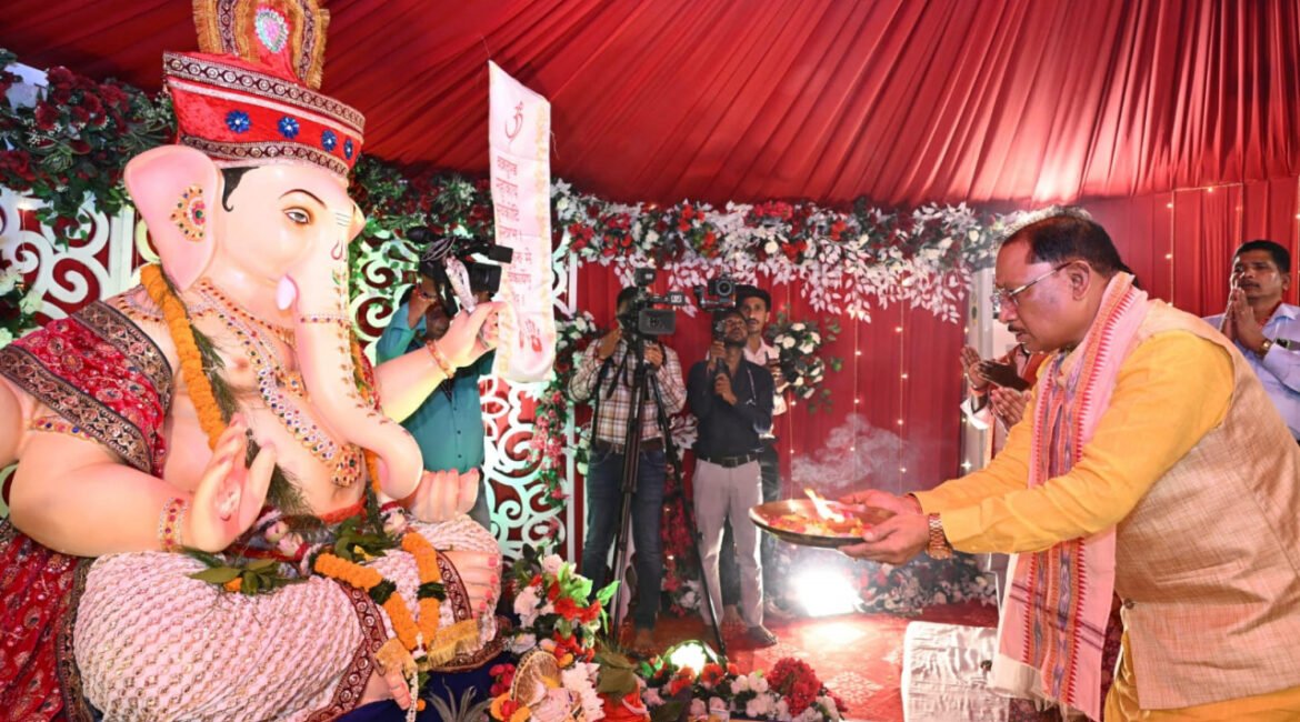 मुख्यमंत्री निवास में विराजे भगवान गणेश
